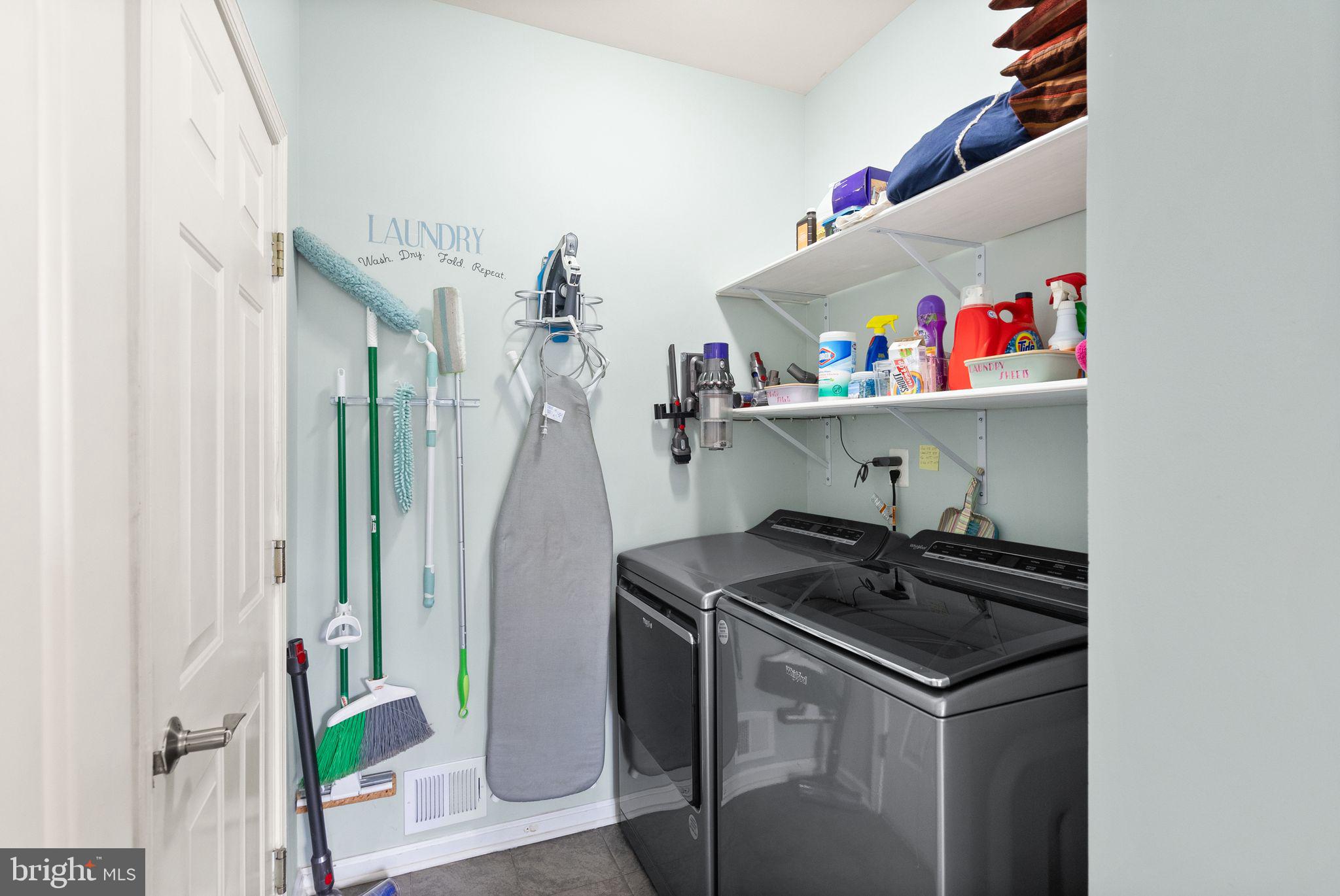 ASHBURN VILLAGE - Residential