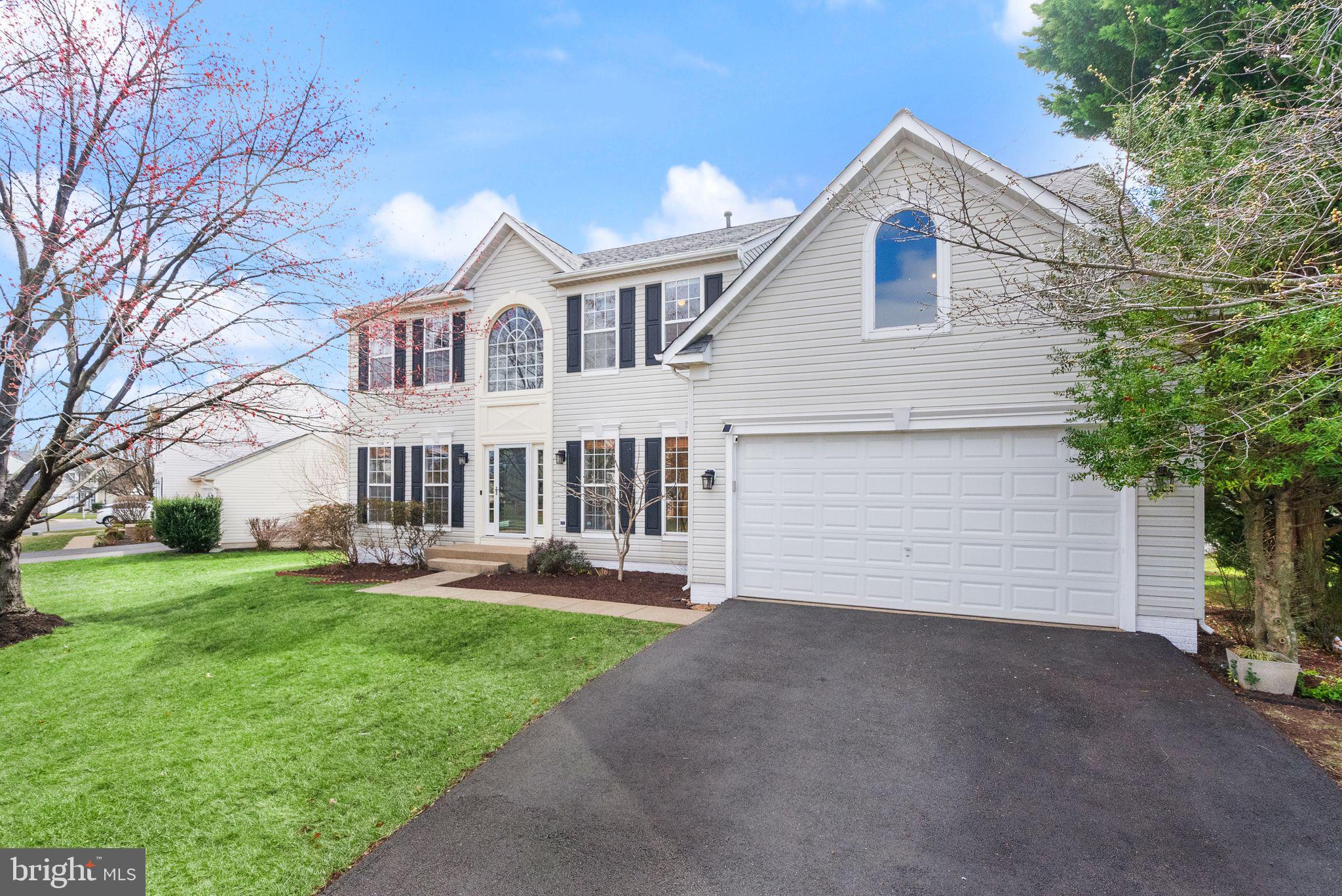 ASHBURN VILLAGE - Residential