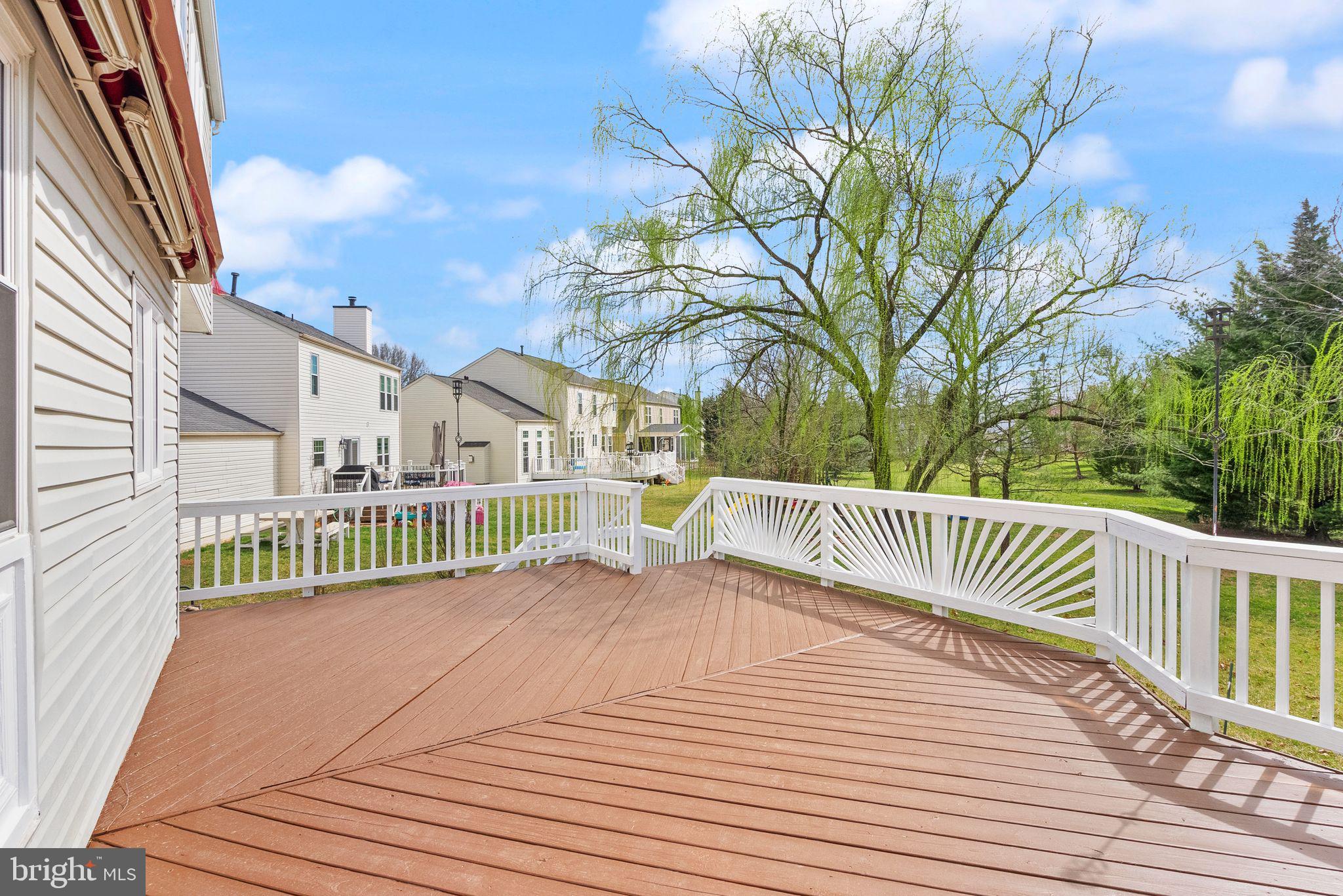 ASHBURN VILLAGE - Residential