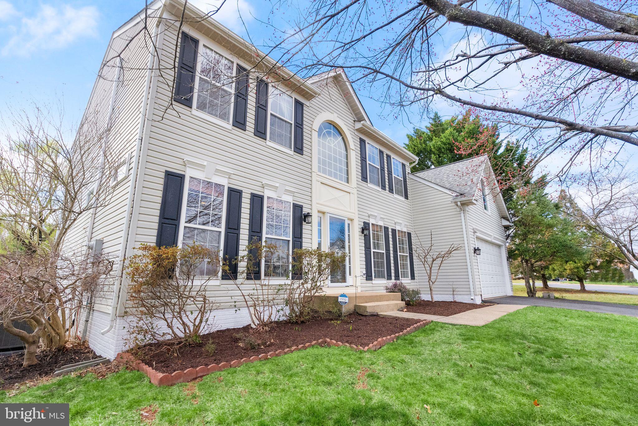 ASHBURN VILLAGE - Residential