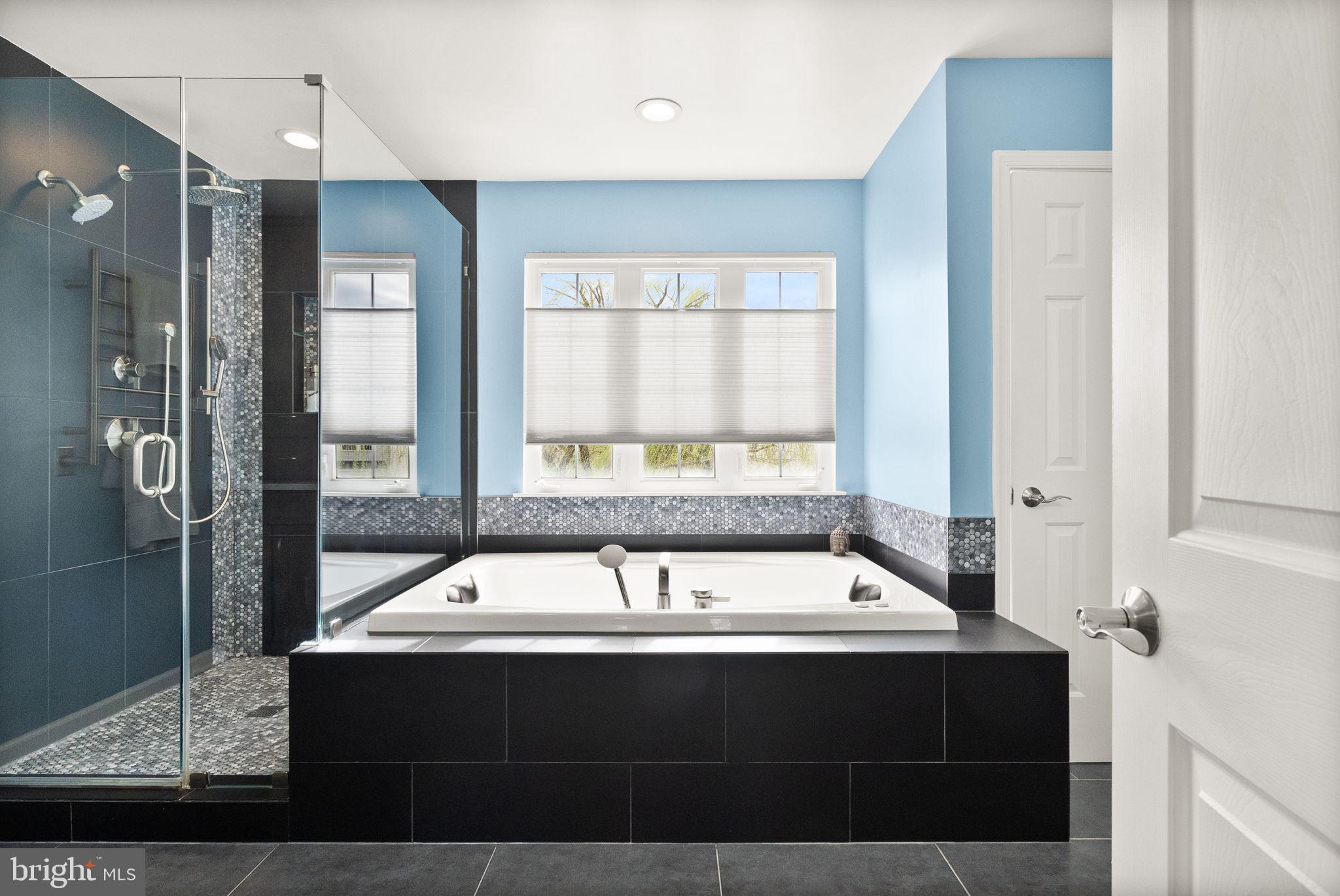 ASHBURN VILLAGE - Residential