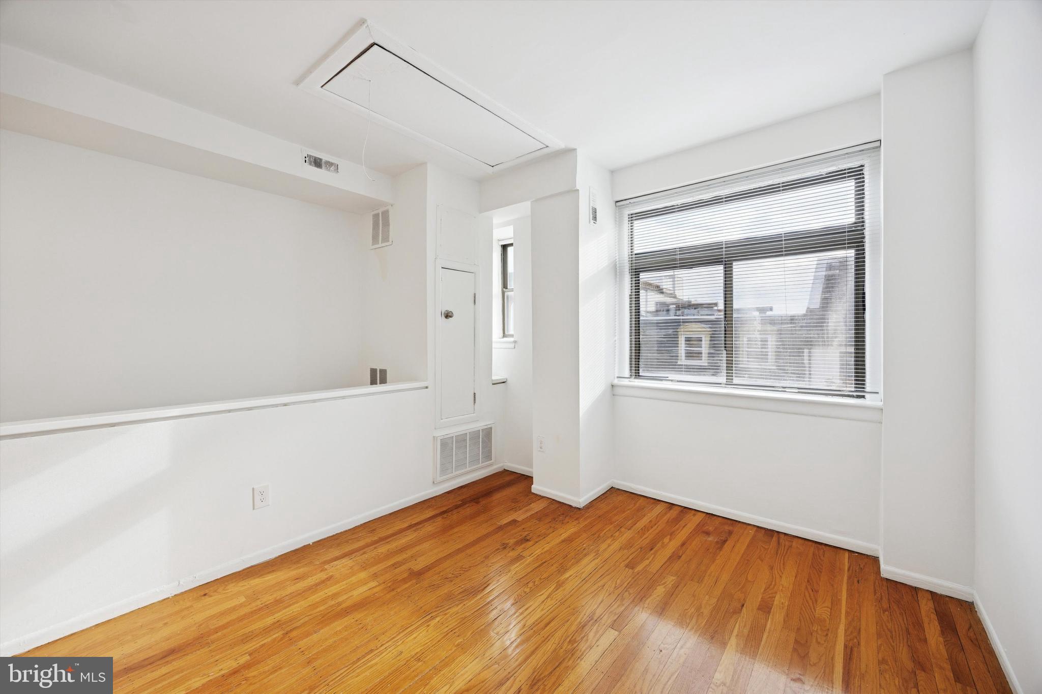 WASHINGTON SQ WEST - Residential Lease