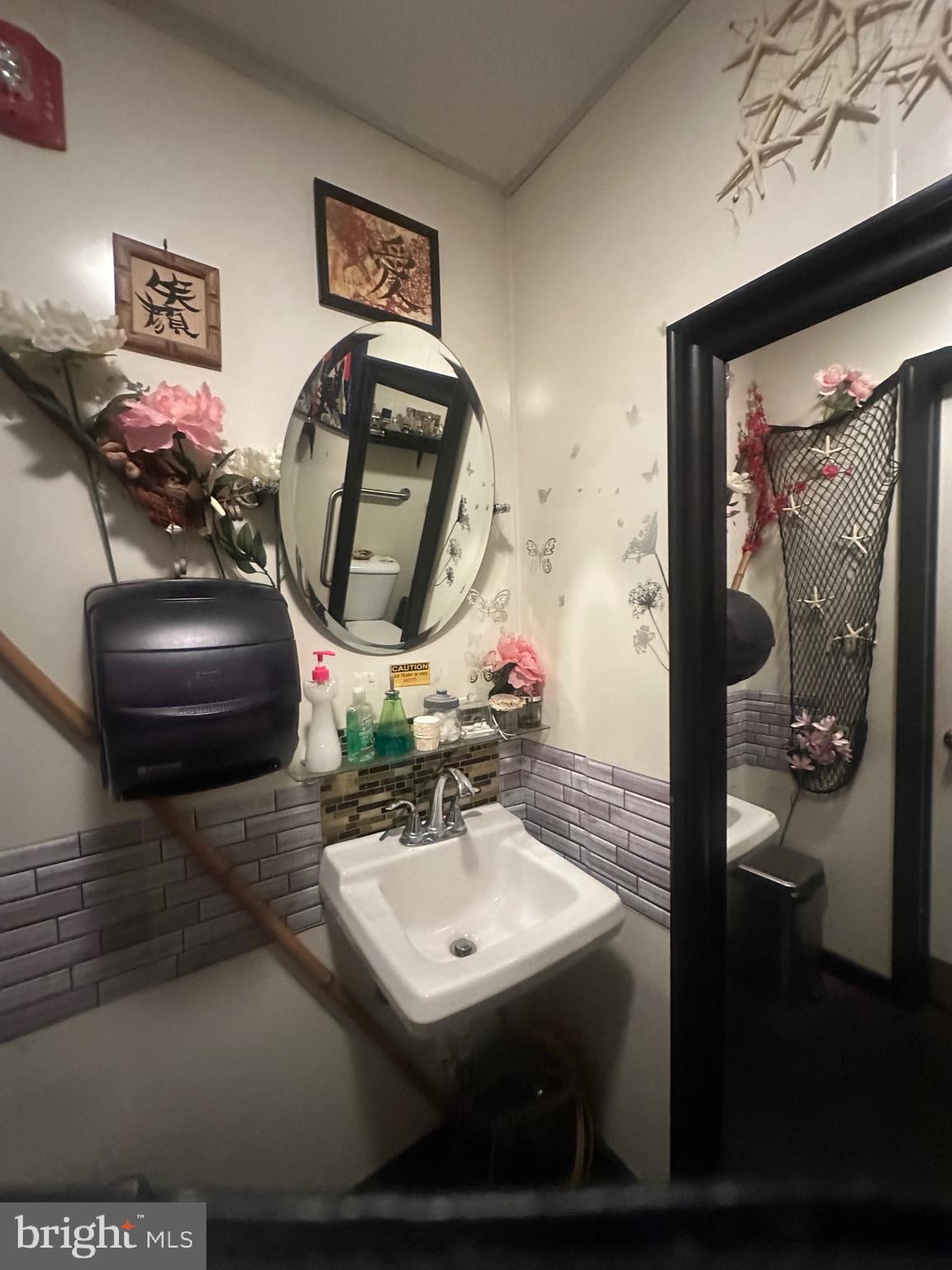 FEASTERVILLE - Business Opportunity