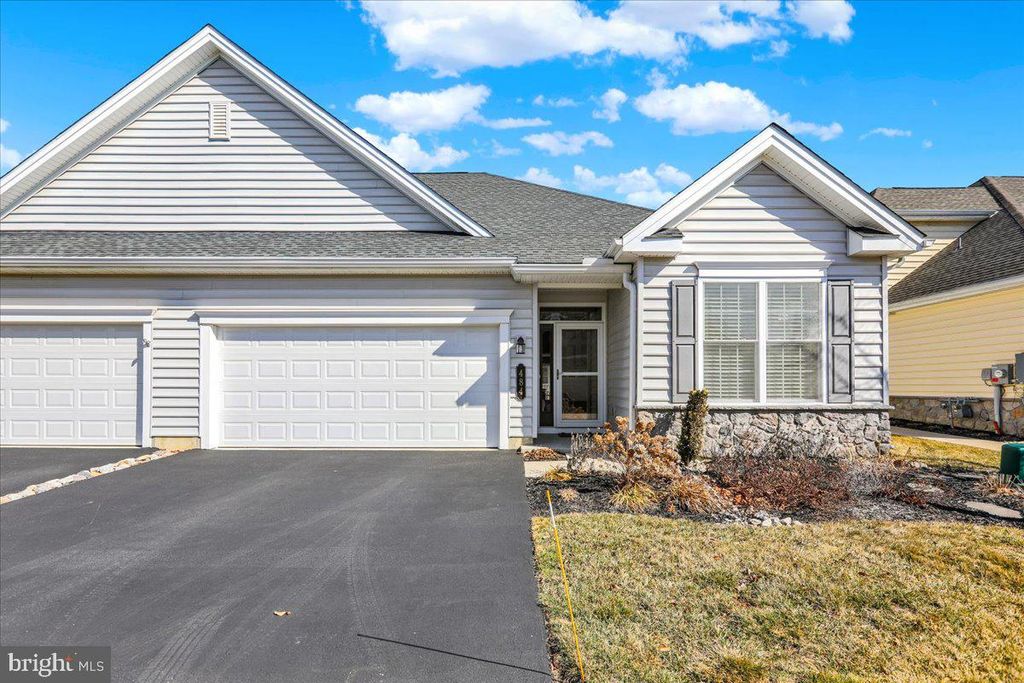Photo of 484 Patriots Way, LITITZ, PA 17543 (MLS # PALA2065246)