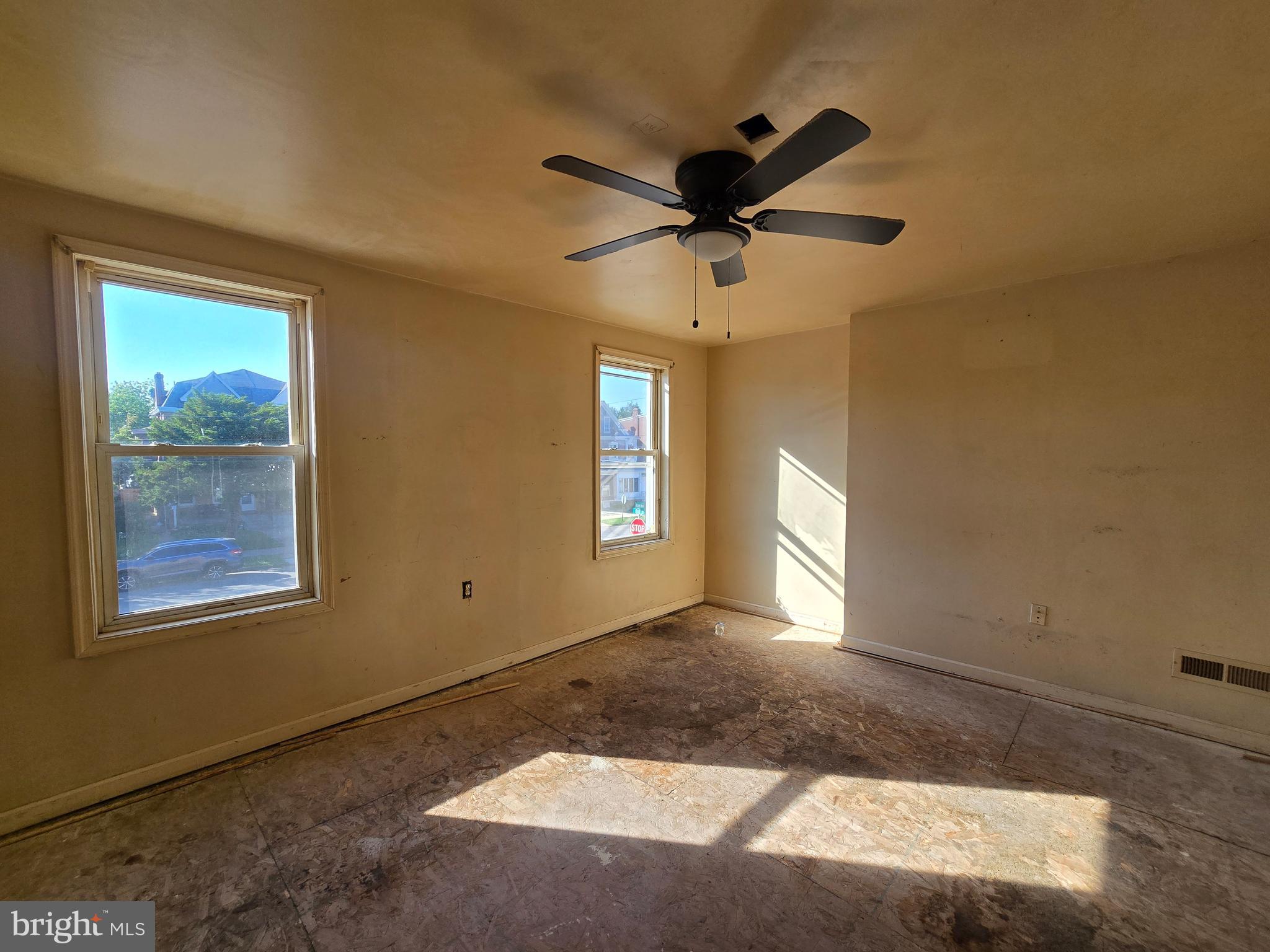 NORRISTOWN - Residential
