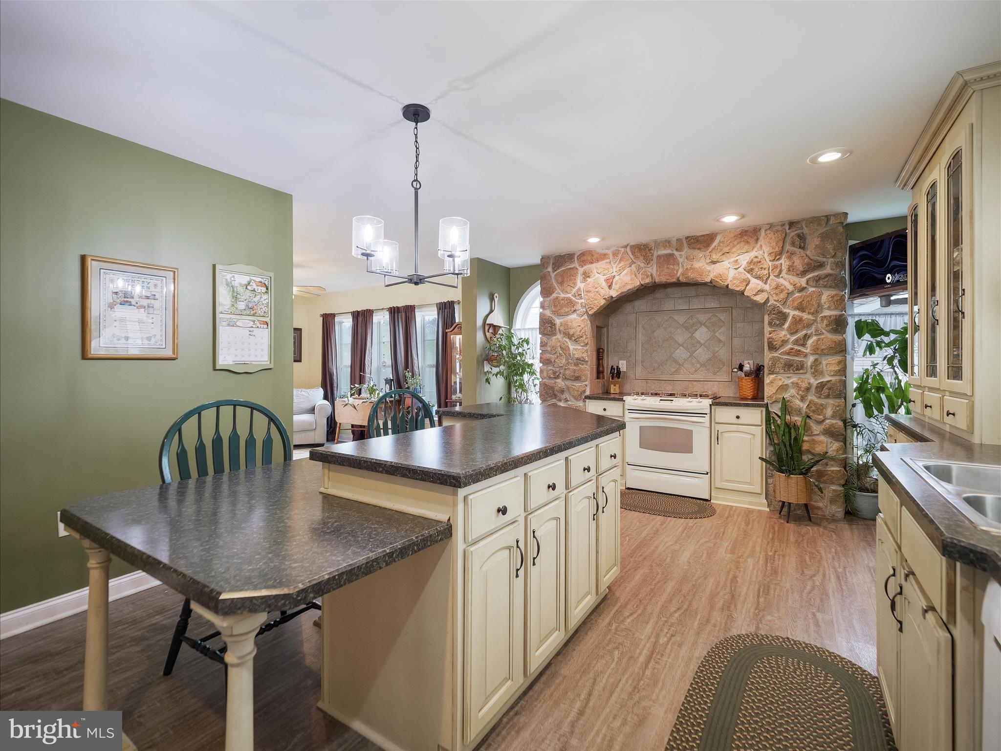 SHIPPENSBURG VILLAGE - Residential