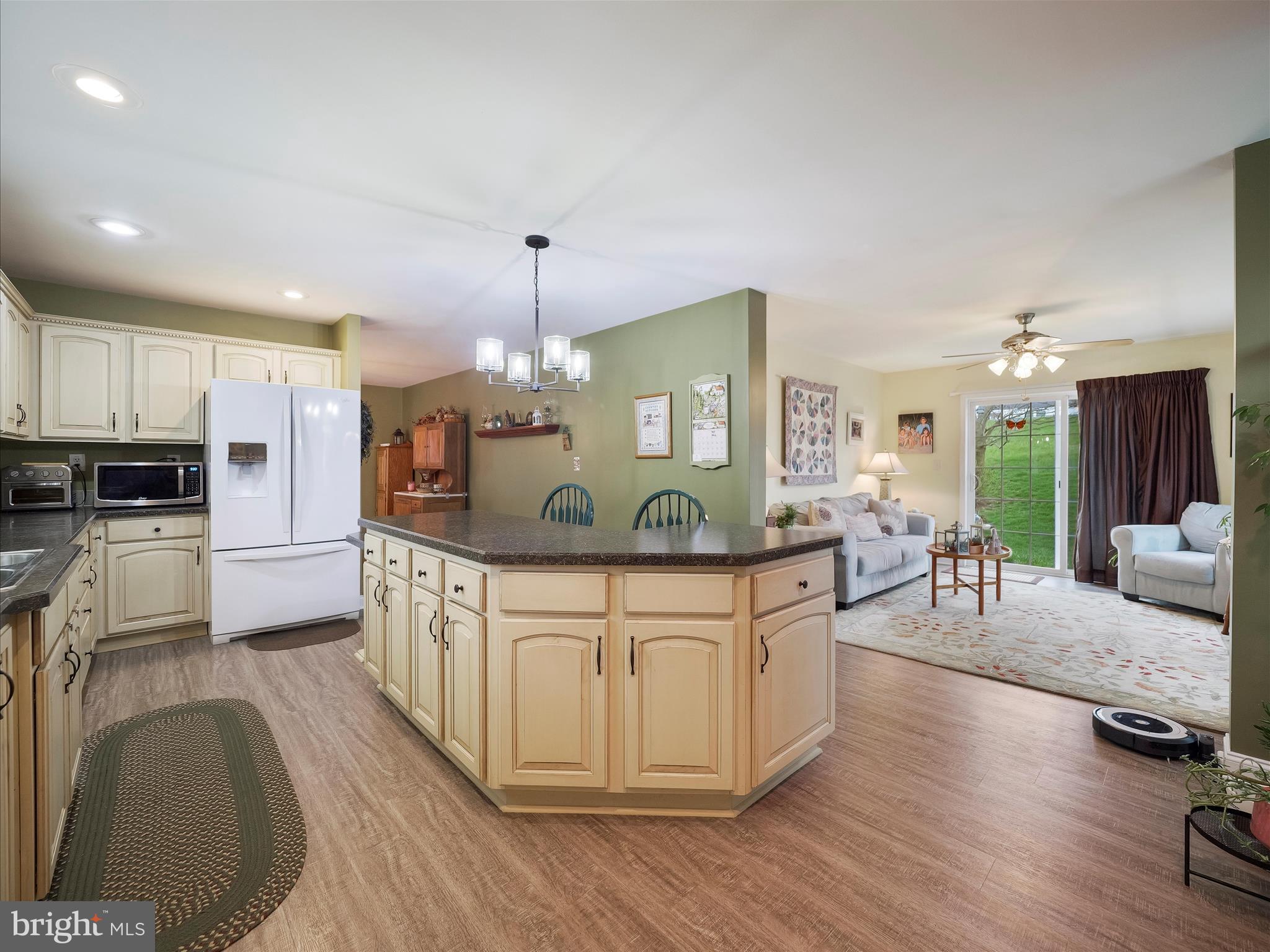 SHIPPENSBURG VILLAGE - Residential