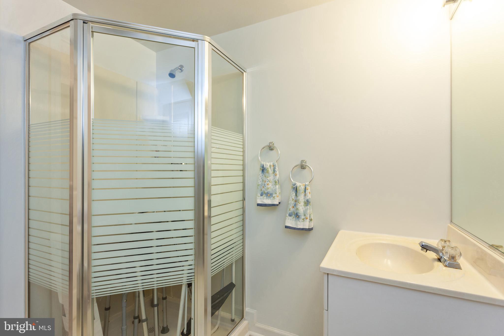 RIVERCHASE - Residential