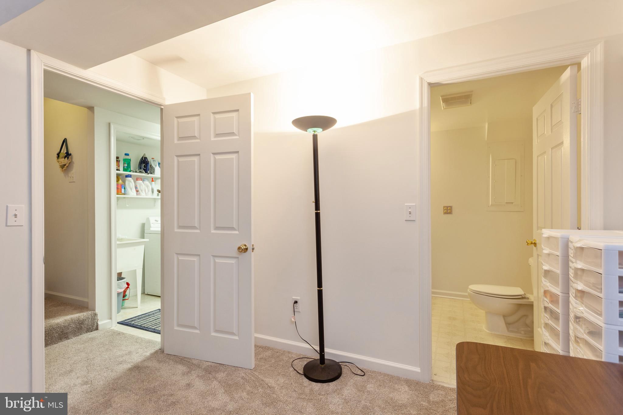 RIVERCHASE - Residential