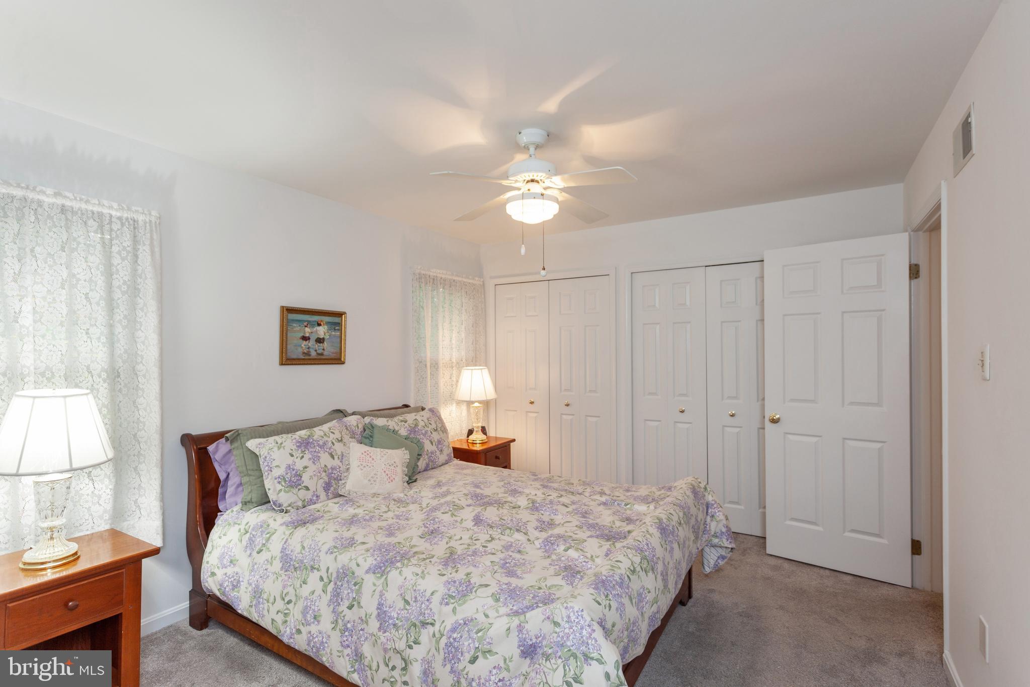 RIVERCHASE - Residential