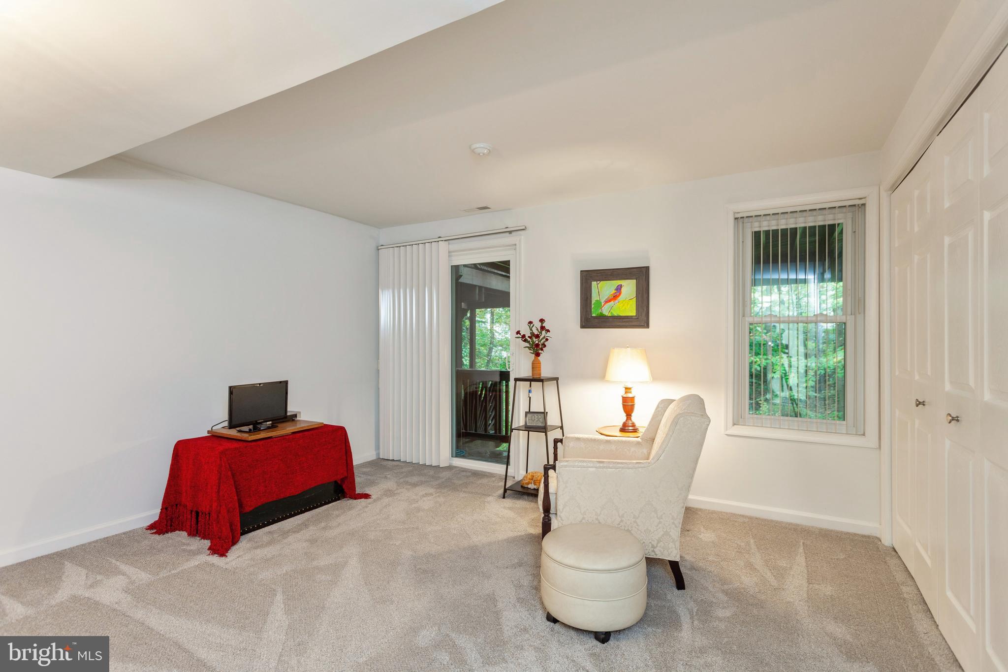 RIVERCHASE - Residential