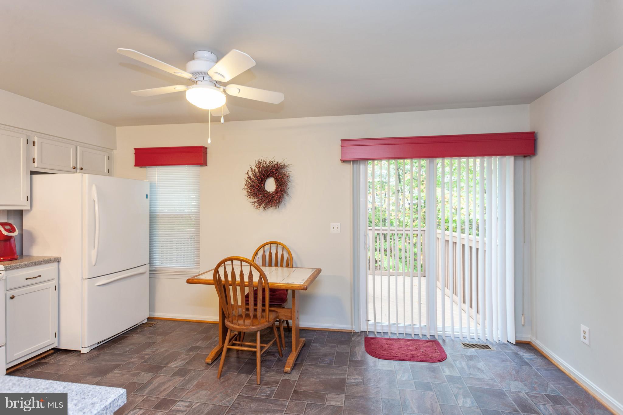 RIVERCHASE - Residential