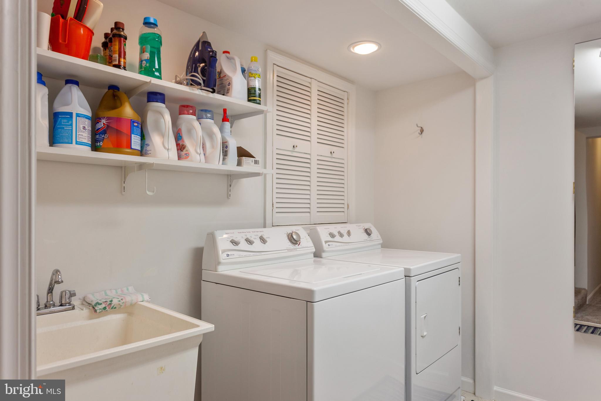 RIVERCHASE - Residential