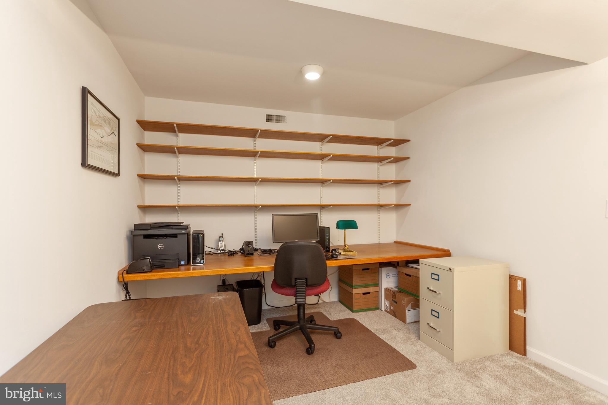 RIVERCHASE - Residential