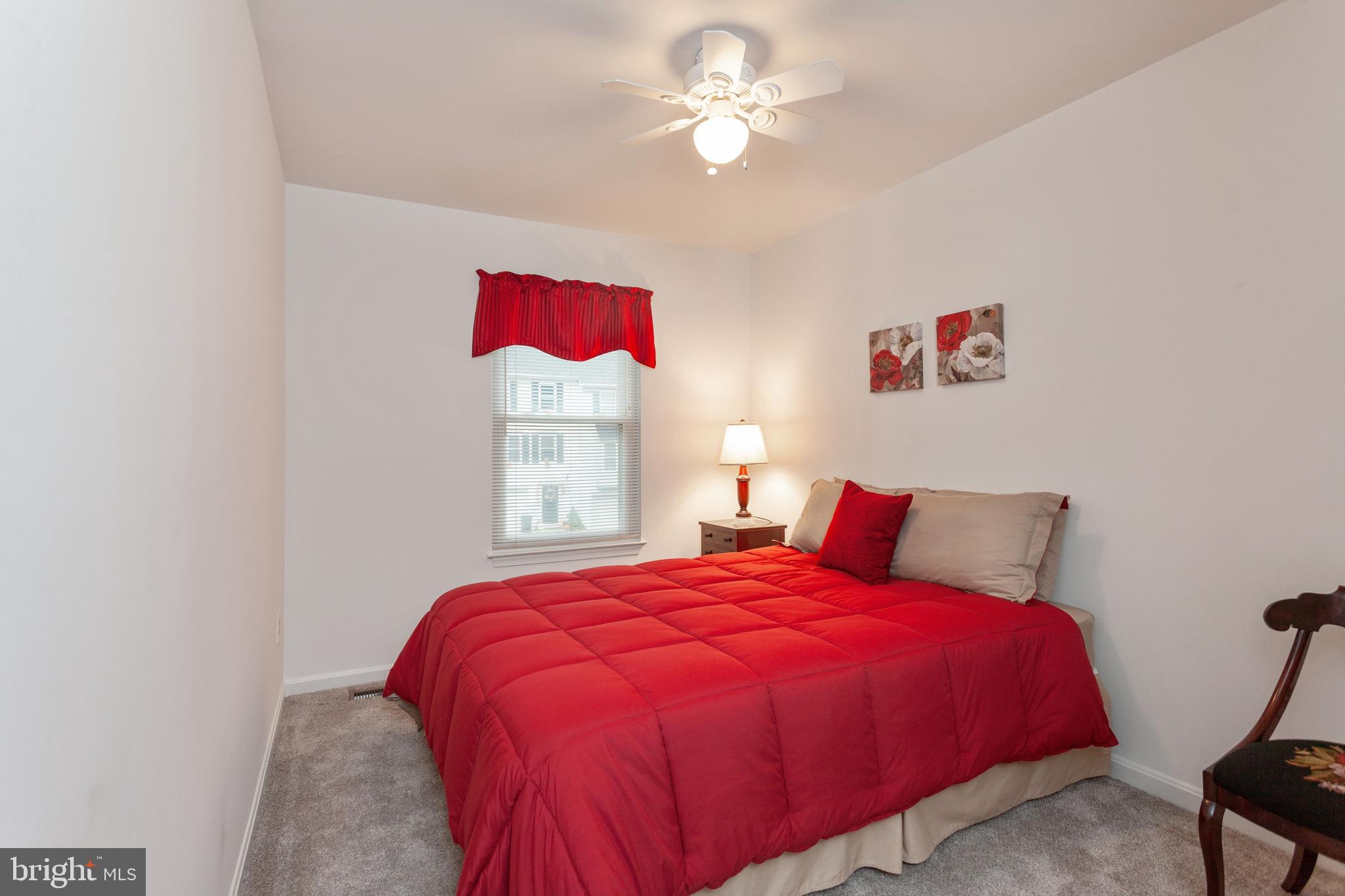 RIVERCHASE - Residential