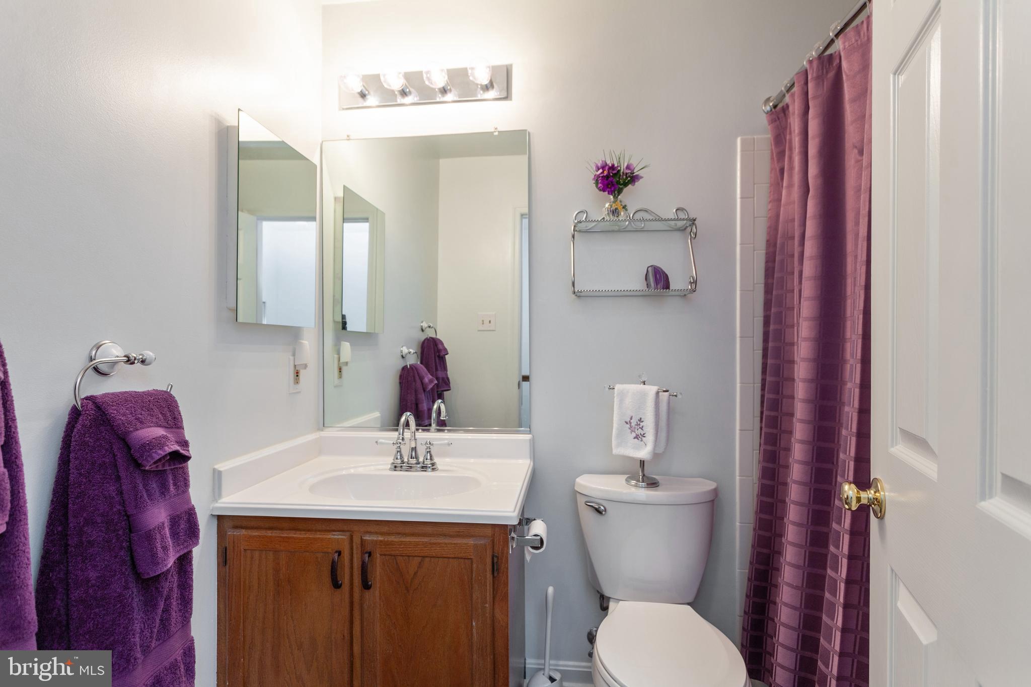 RIVERCHASE - Residential