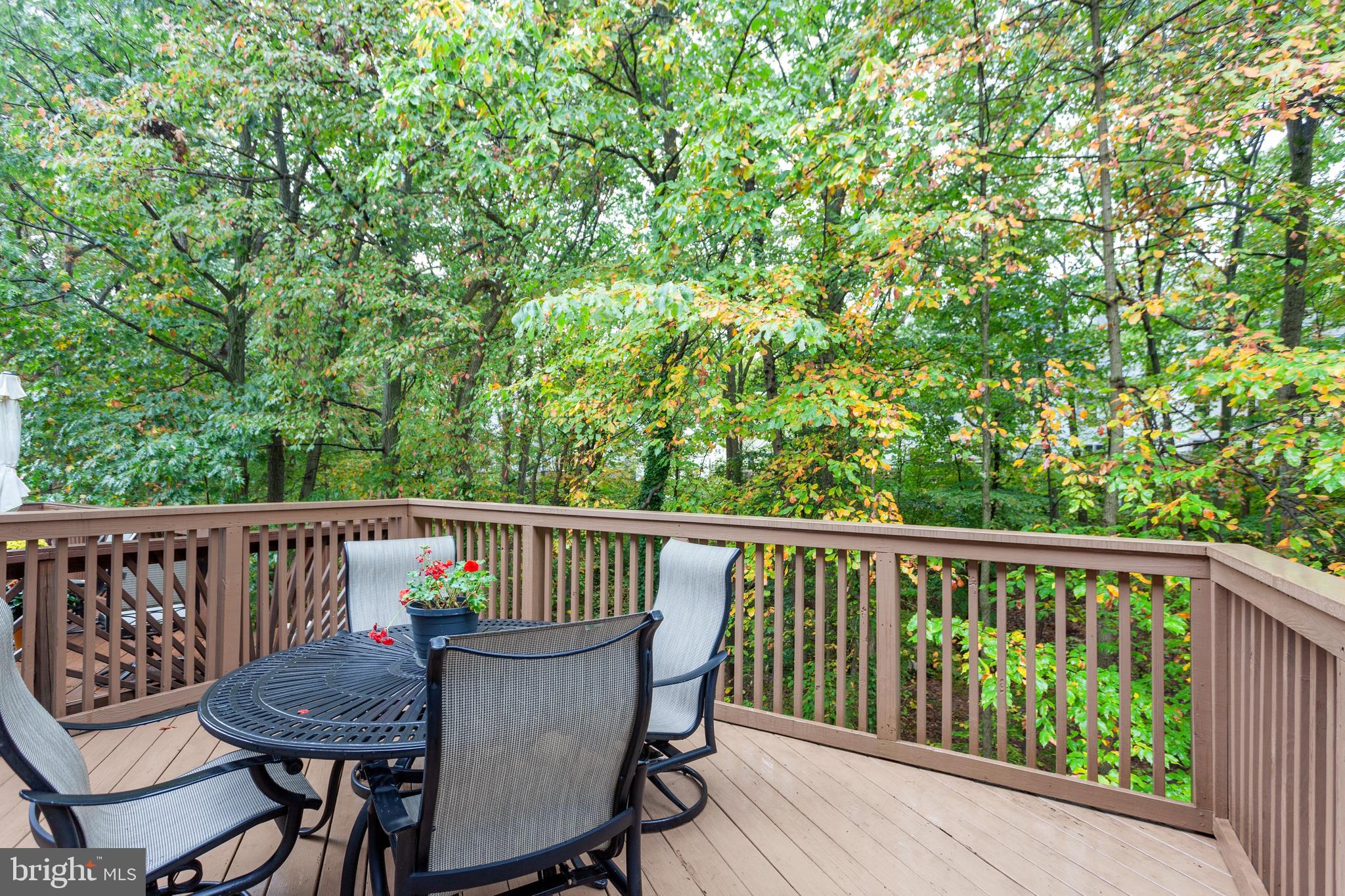 RIVERCHASE - Residential