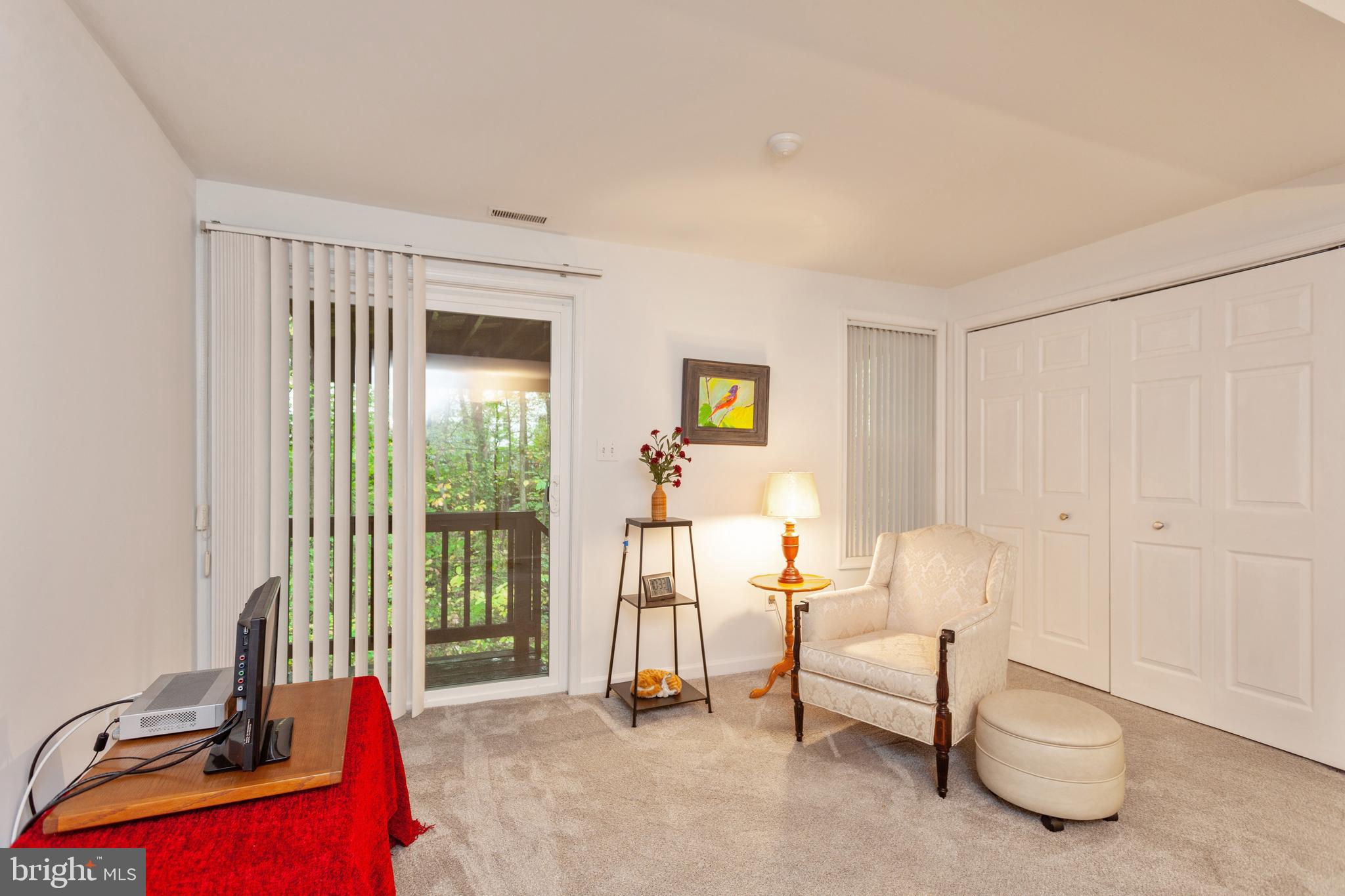 RIVERCHASE - Residential