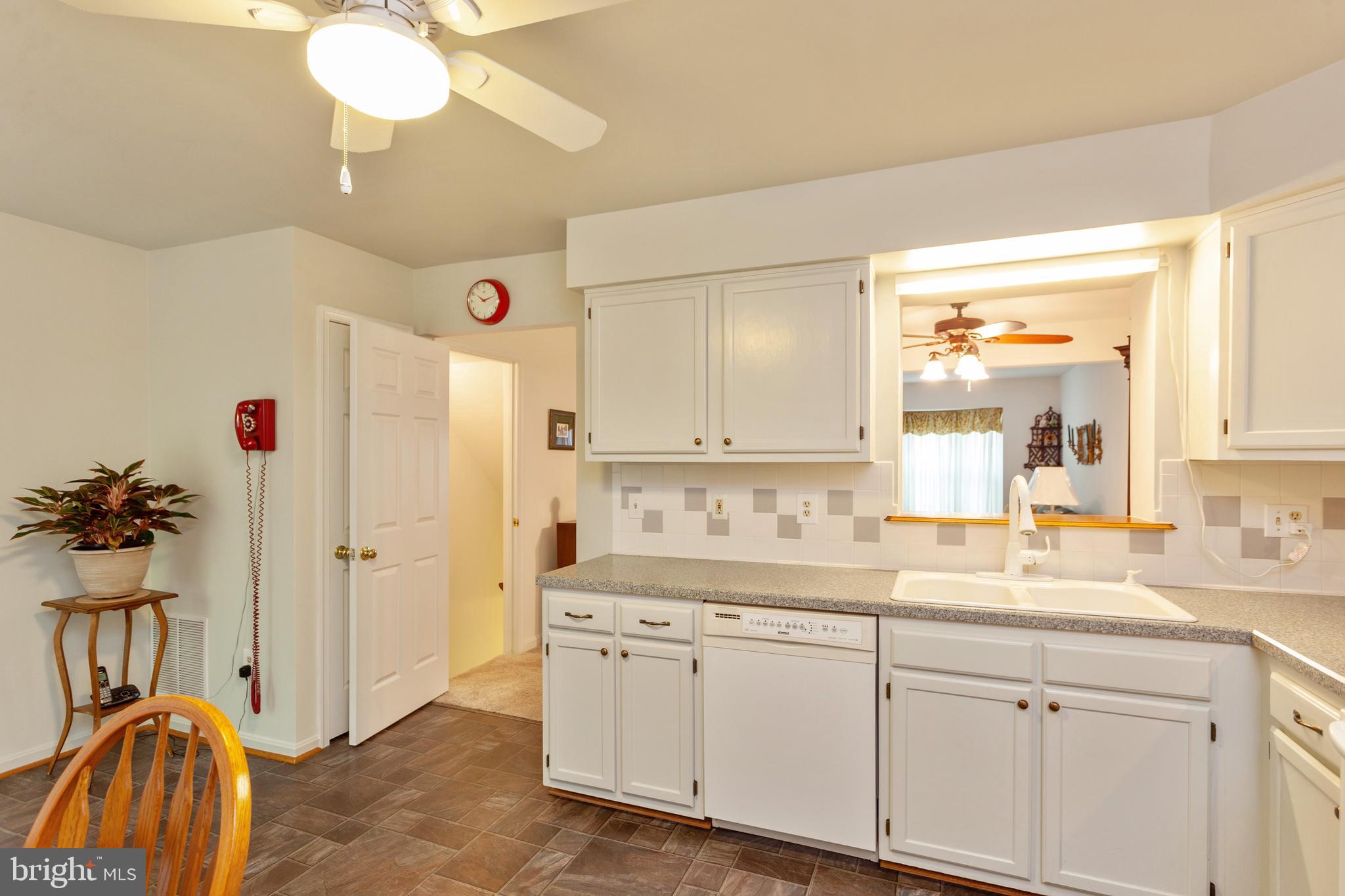 RIVERCHASE - Residential