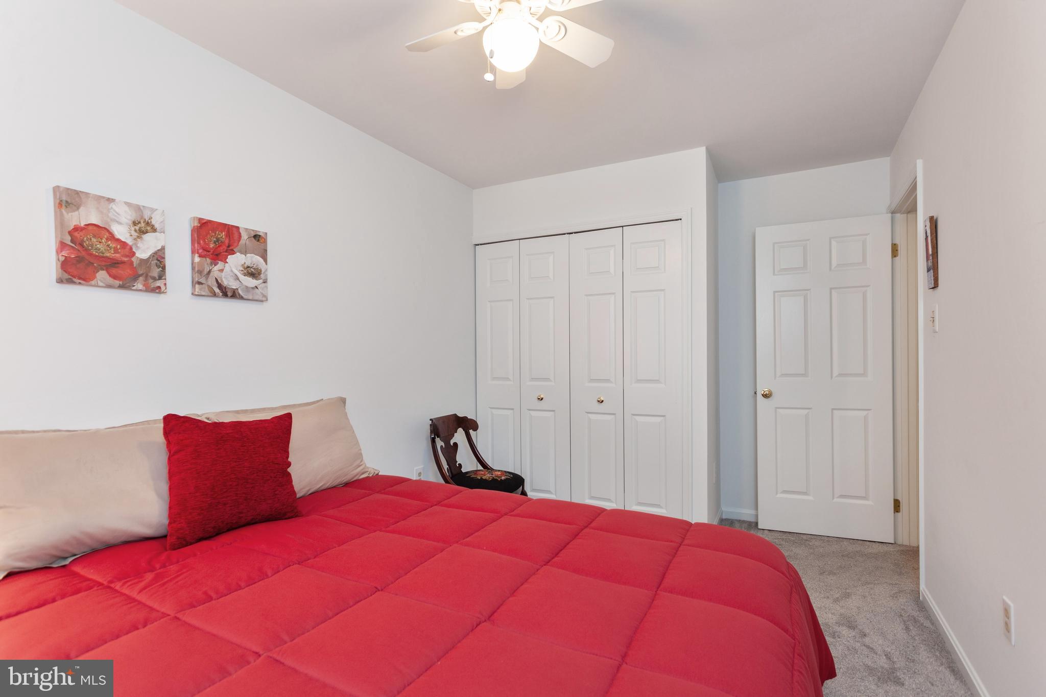 RIVERCHASE - Residential