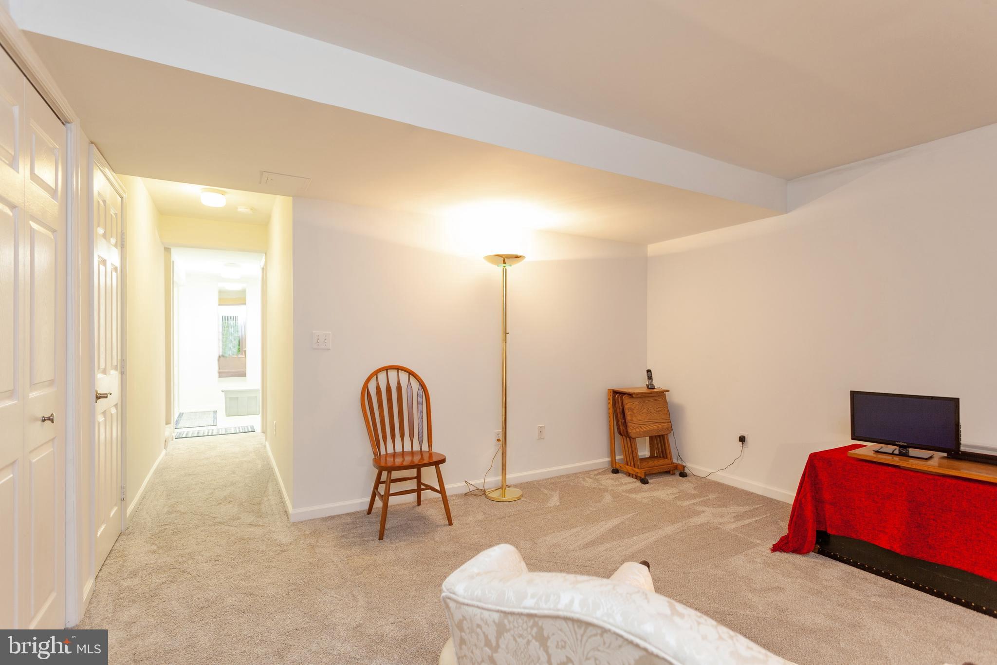 RIVERCHASE - Residential