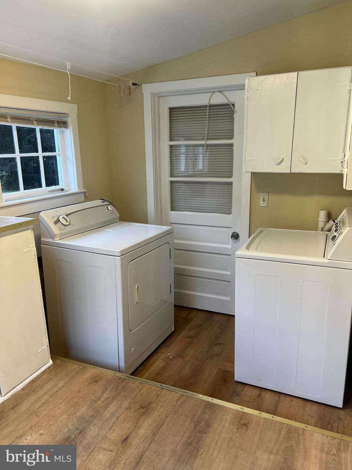 ABINGDON ESTATES - Residential Lease