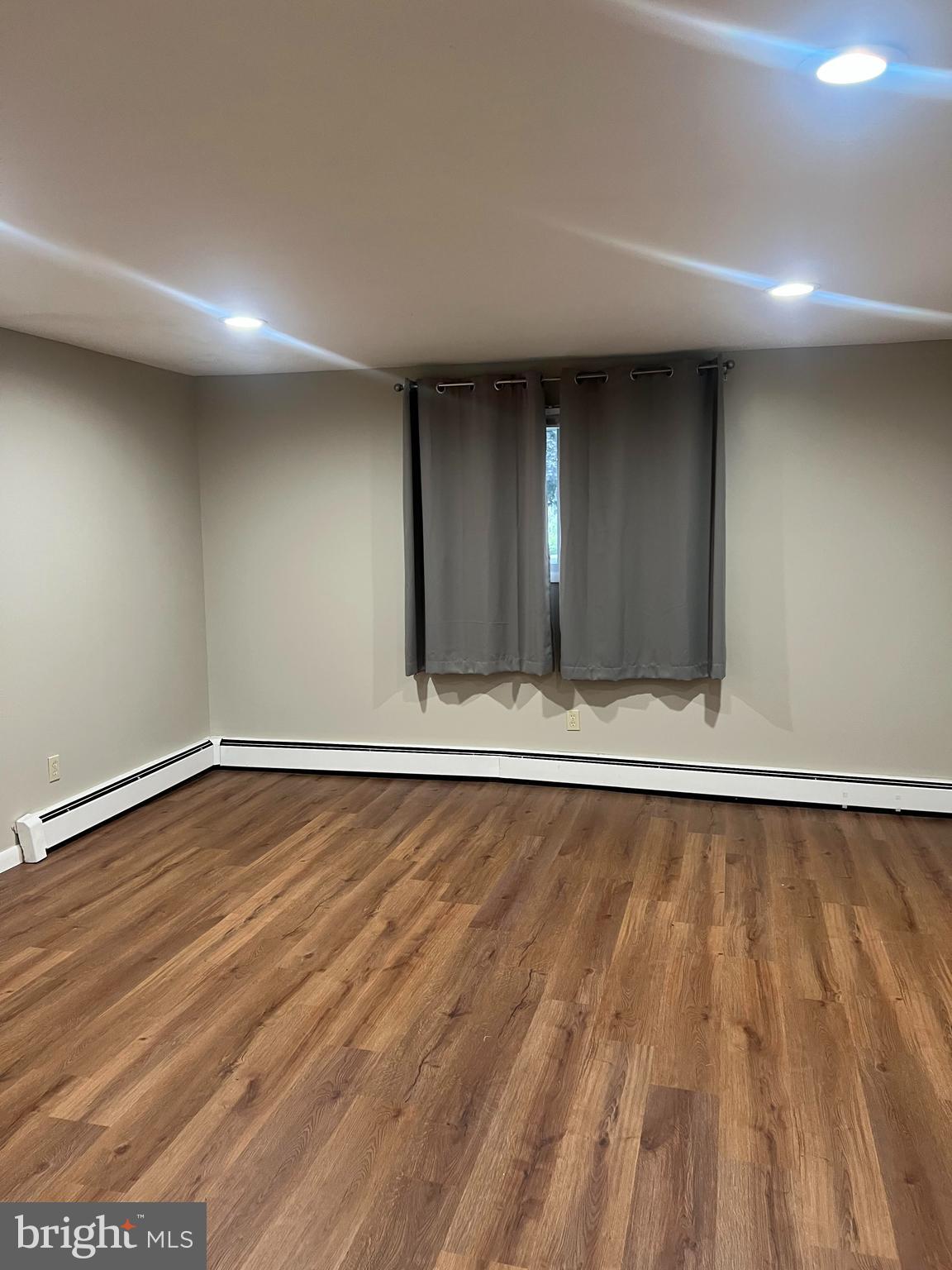 ABINGDON ESTATES - Residential Lease