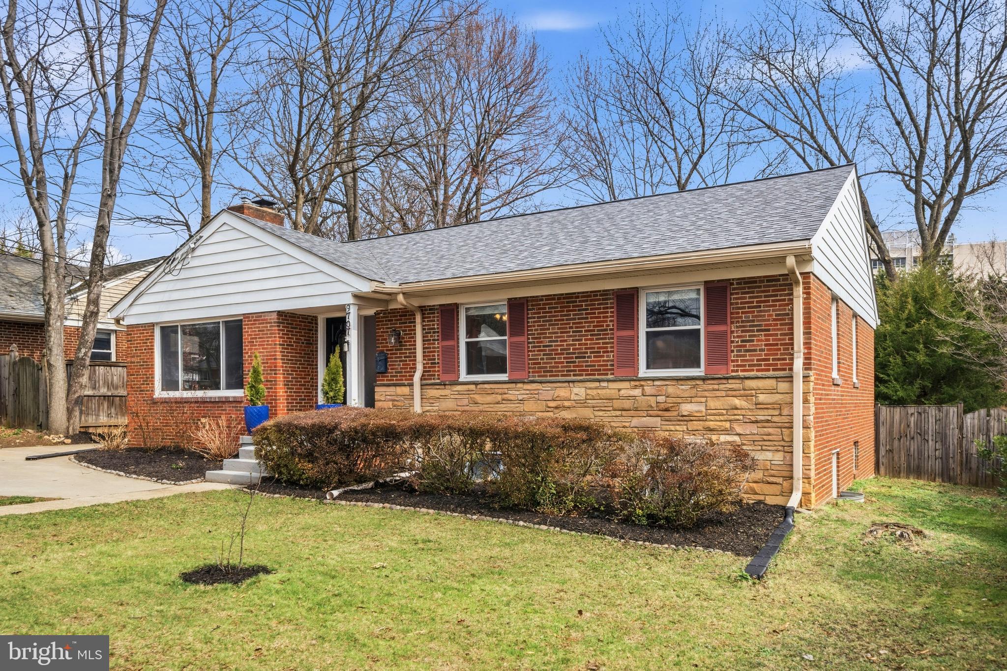 NORTHMONT - Residential