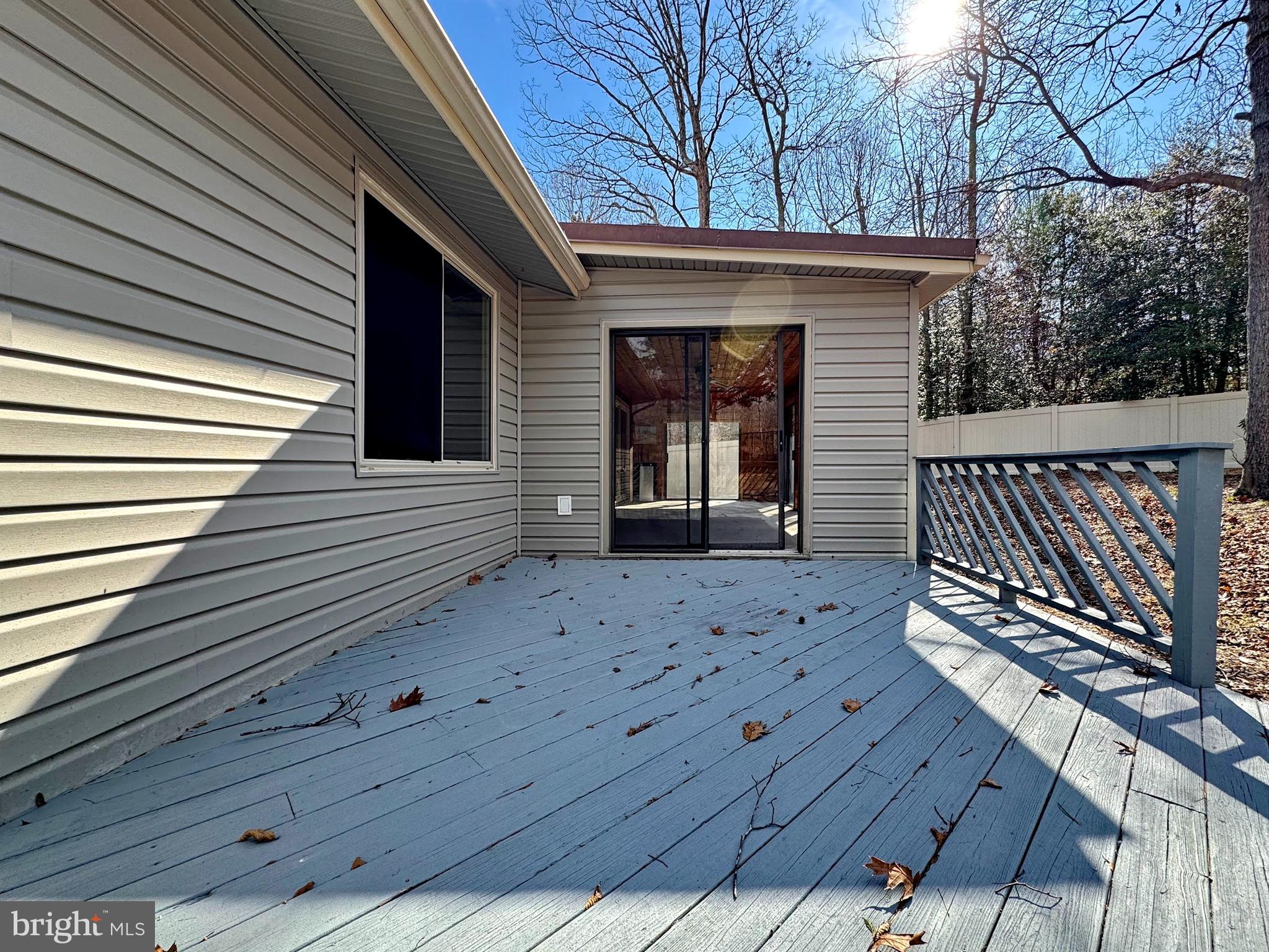 CLARKS RUN - Residential Lease