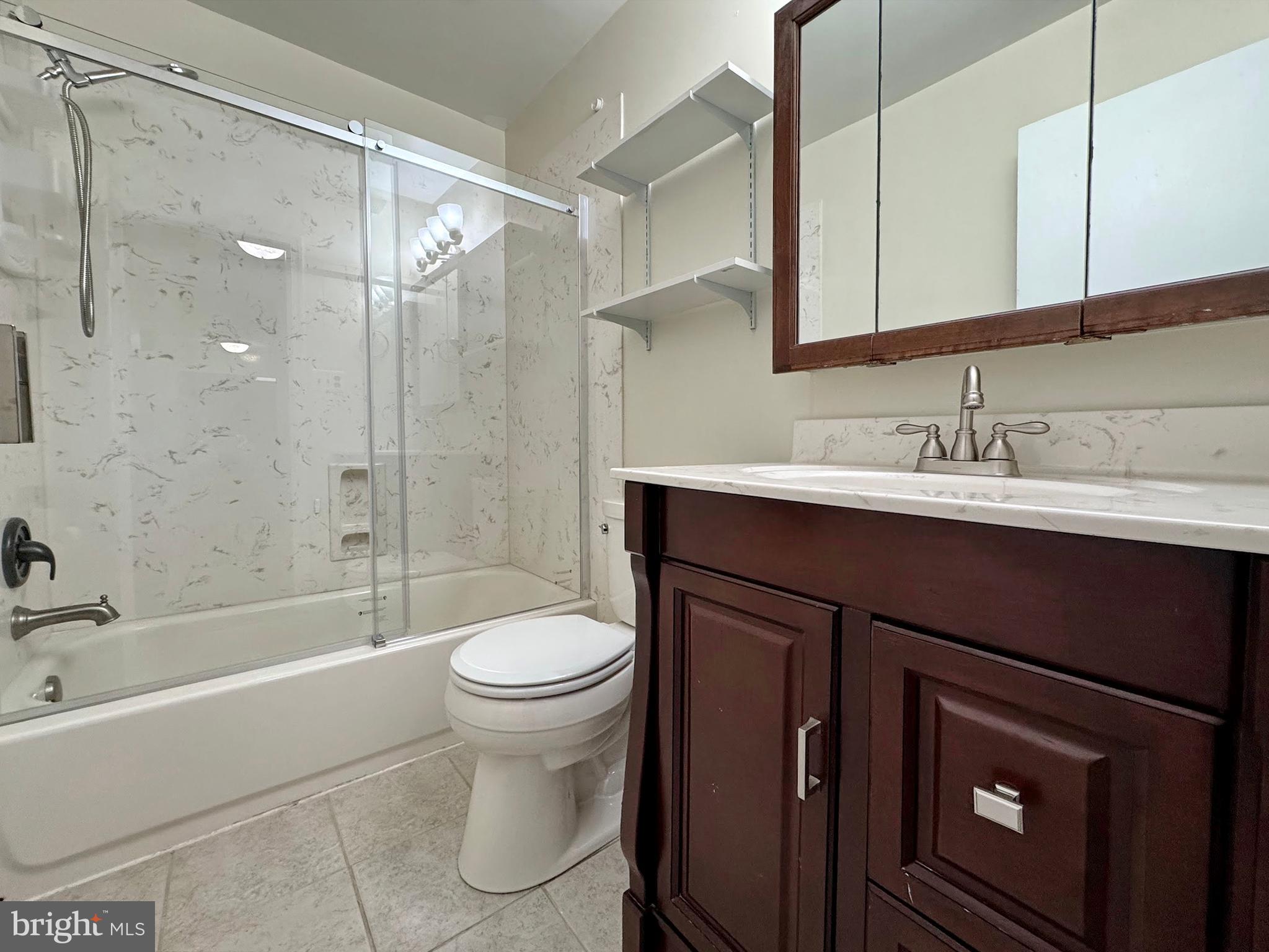 CLARKS RUN - Residential Lease