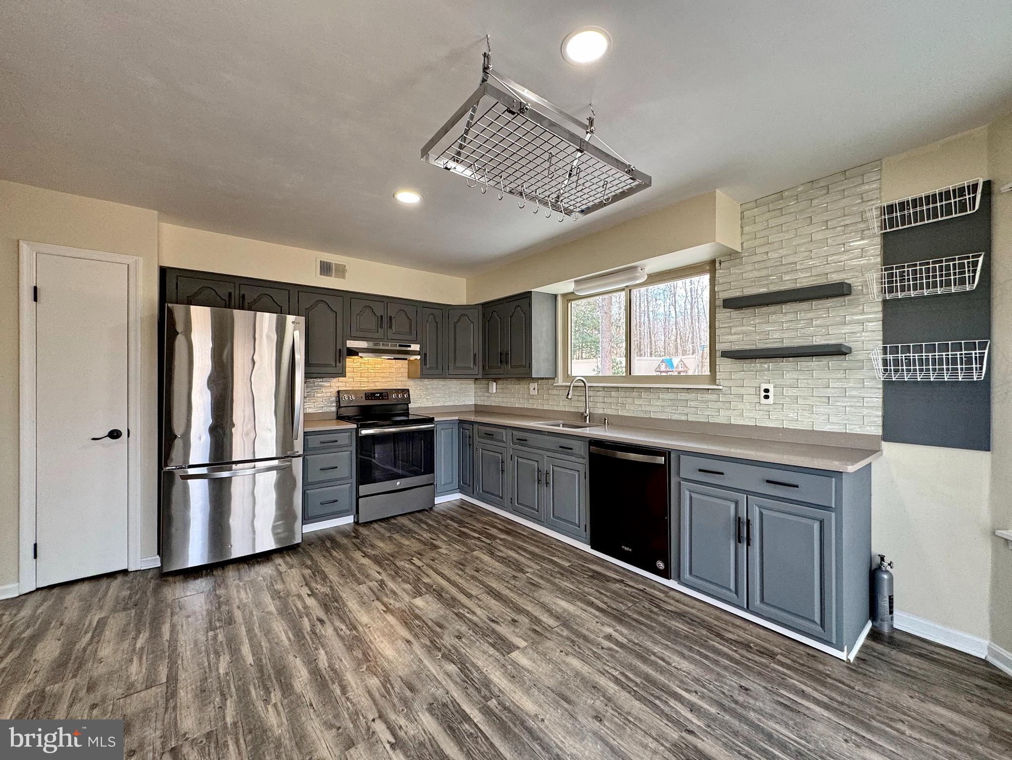 CLARKS RUN - Residential Lease