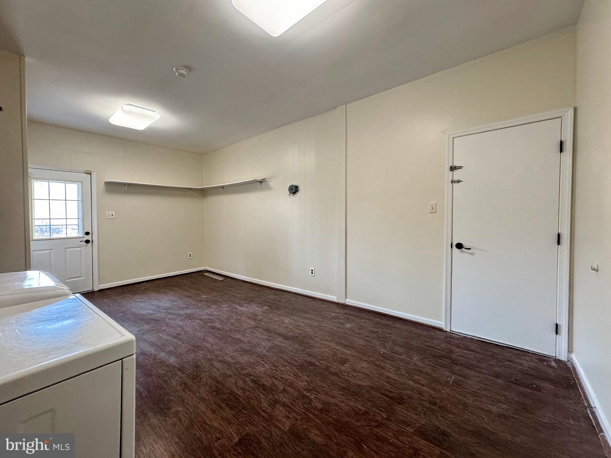 CLARKS RUN - Residential Lease