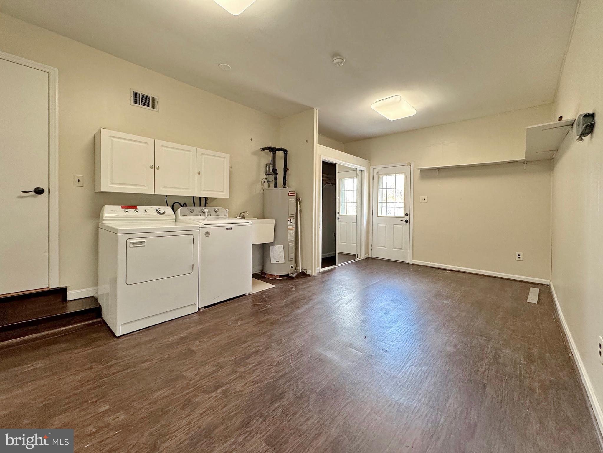 CLARKS RUN - Residential Lease