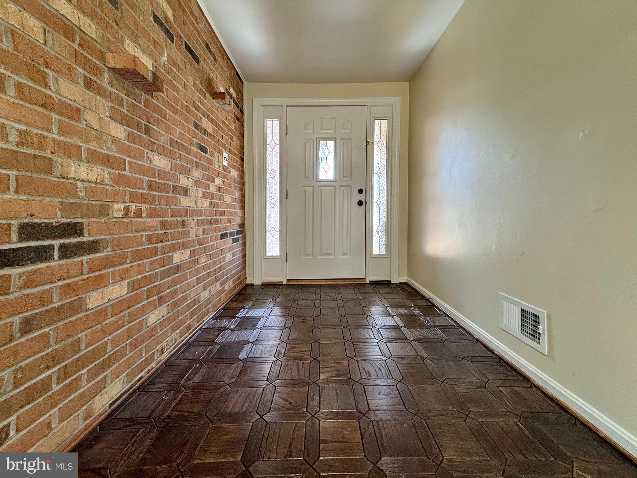 CLARKS RUN - Residential Lease