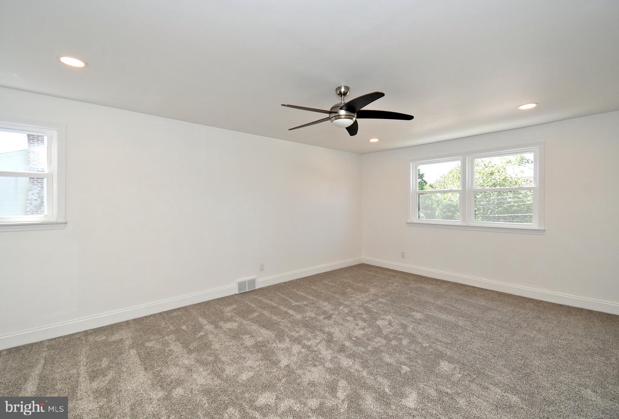 LAFAYETTE HILL - Residential