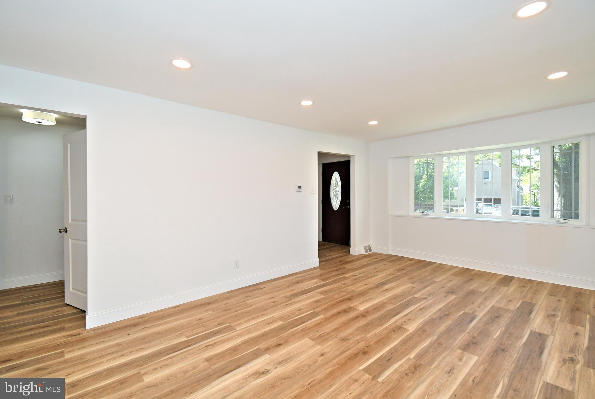 LAFAYETTE HILL - Residential