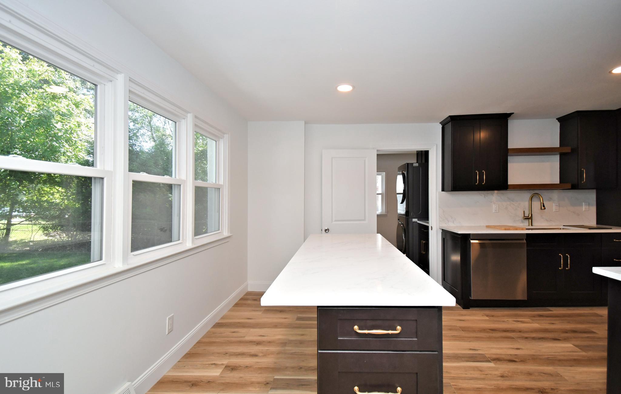 LAFAYETTE HILL - Residential