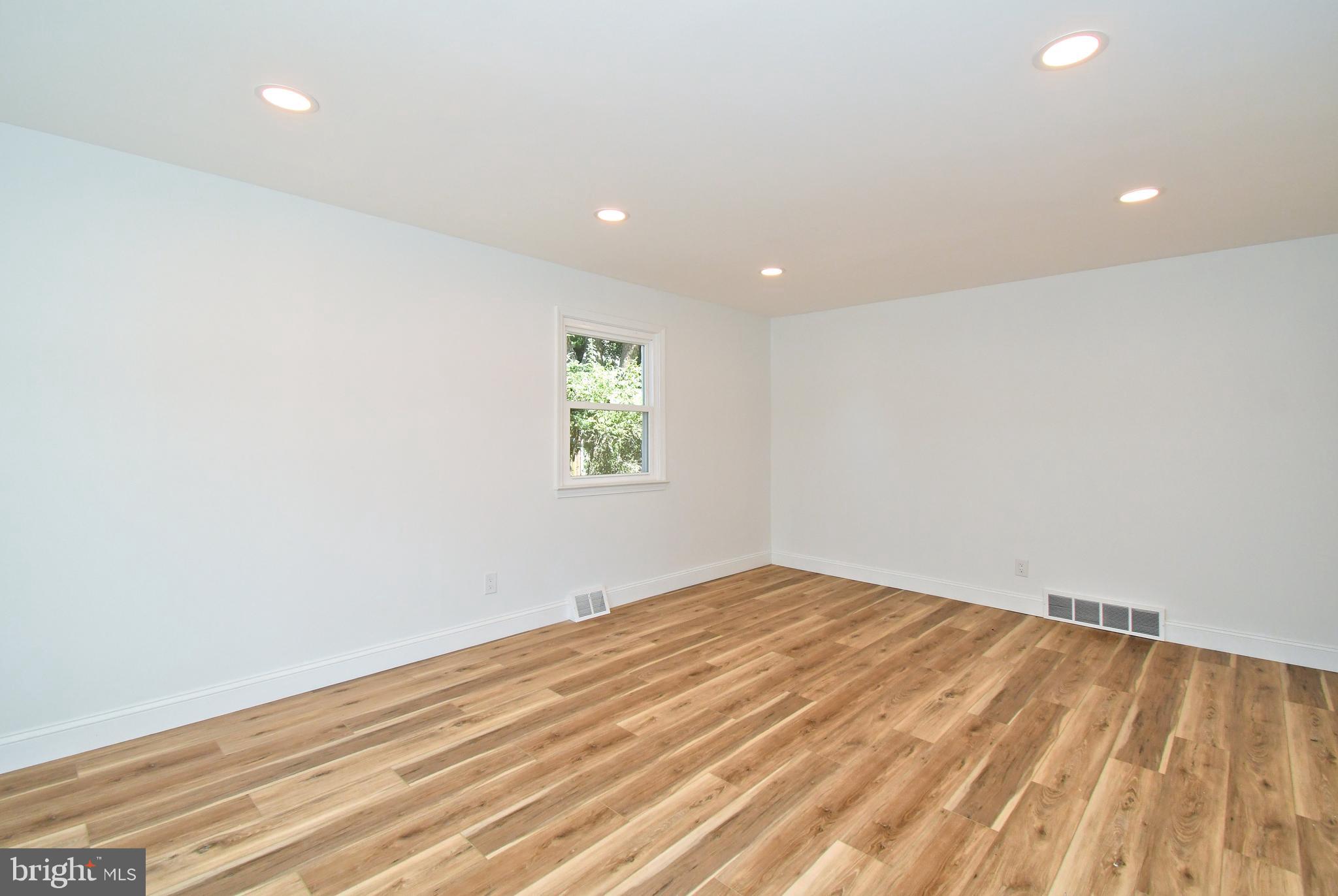 LAFAYETTE HILL - Residential