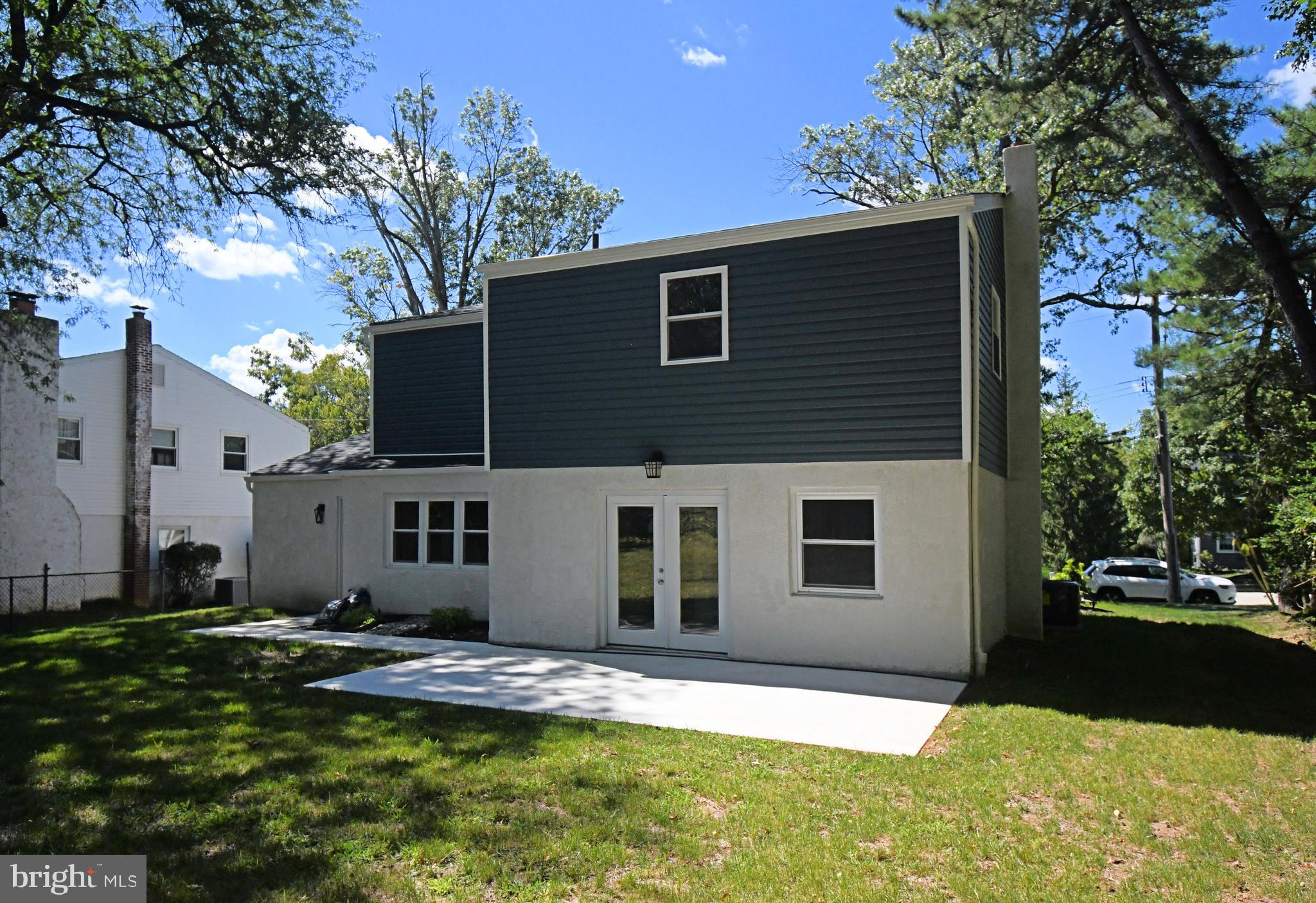 LAFAYETTE HILL - Residential