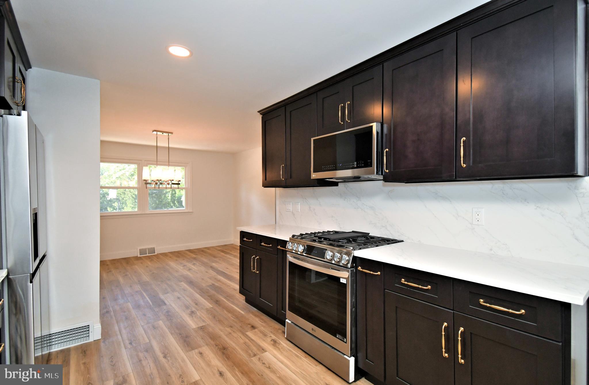 LAFAYETTE HILL - Residential