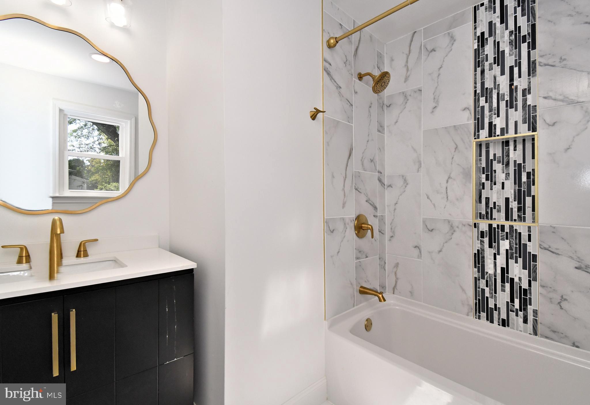 LAFAYETTE HILL - Residential