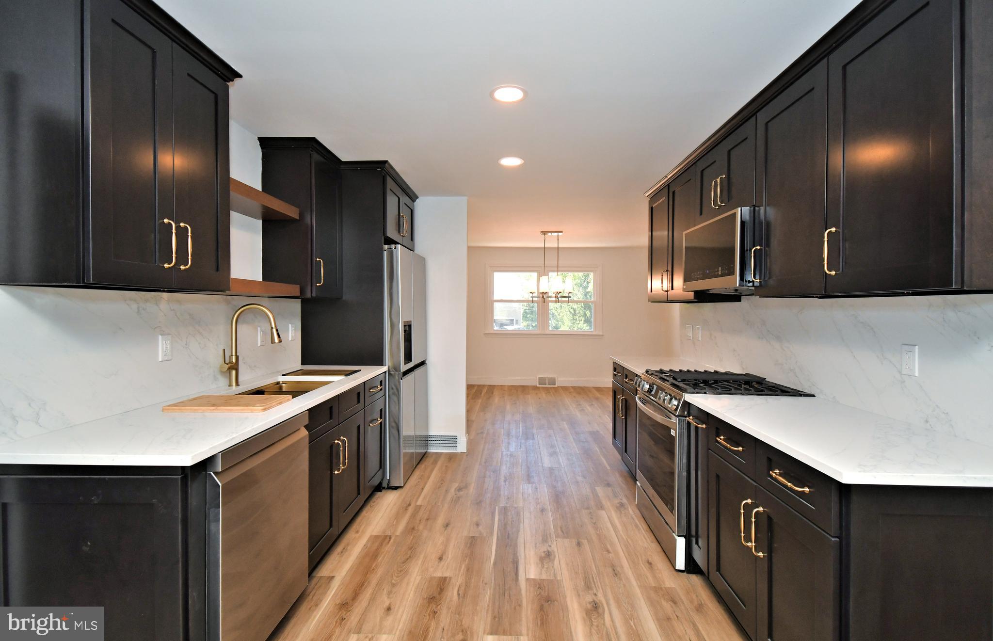 LAFAYETTE HILL - Residential