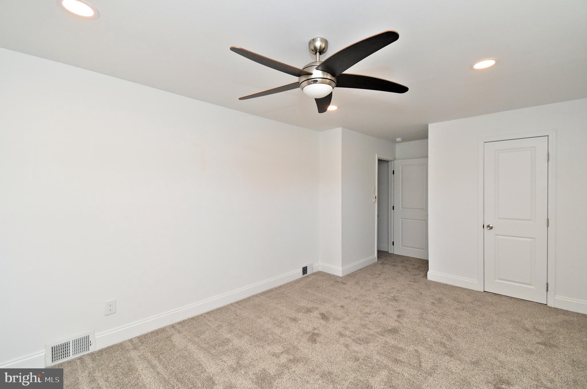 LAFAYETTE HILL - Residential