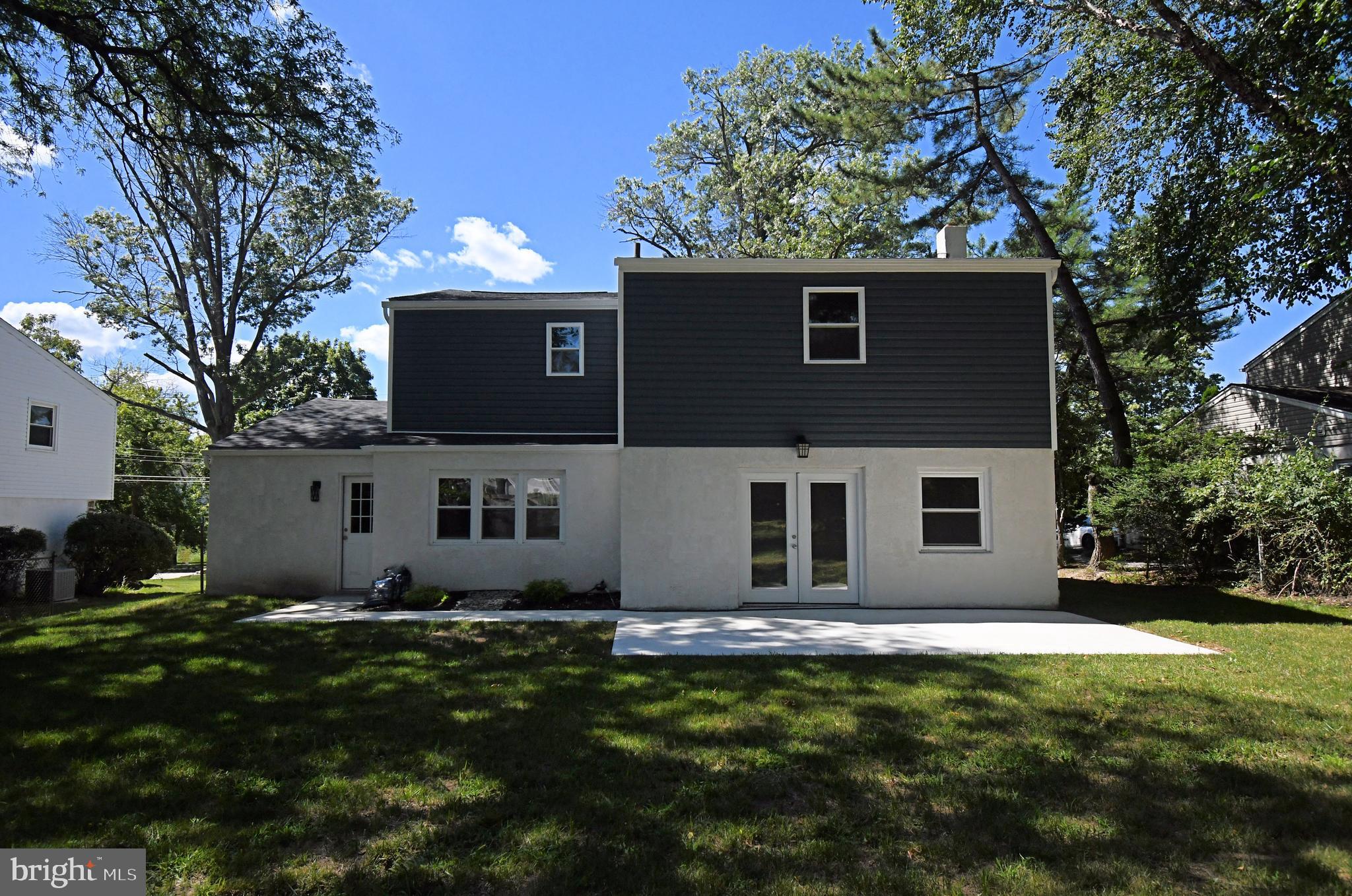 LAFAYETTE HILL - Residential