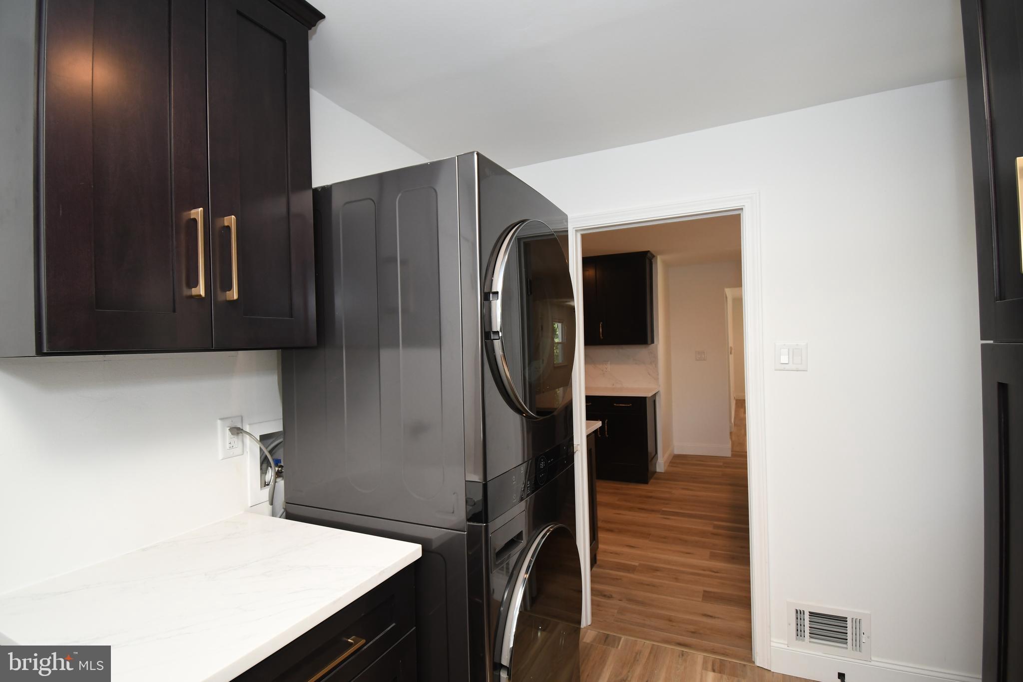 LAFAYETTE HILL - Residential