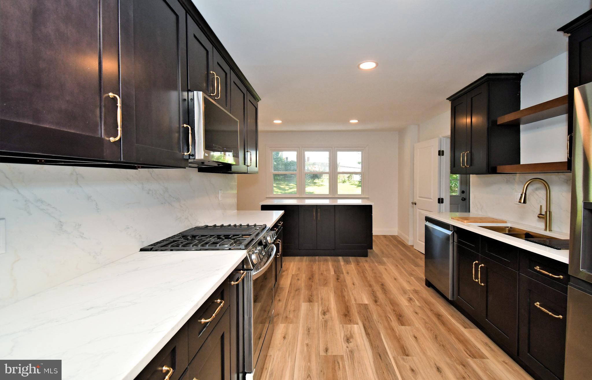 LAFAYETTE HILL - Residential