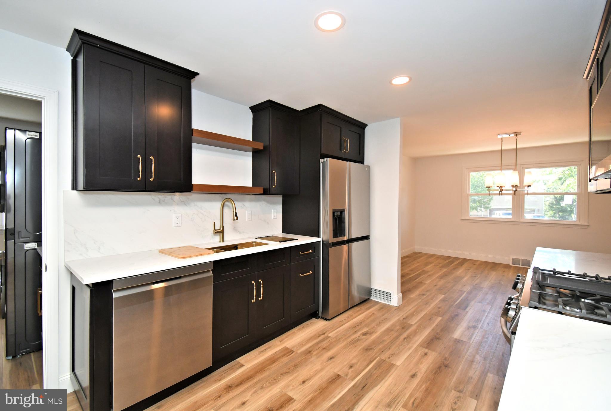 LAFAYETTE HILL - Residential