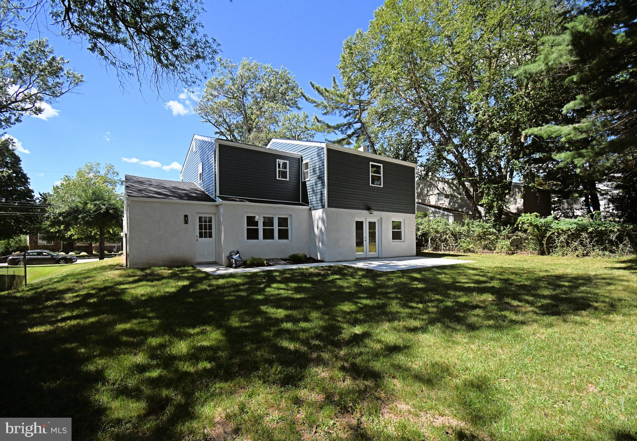 LAFAYETTE HILL - Residential