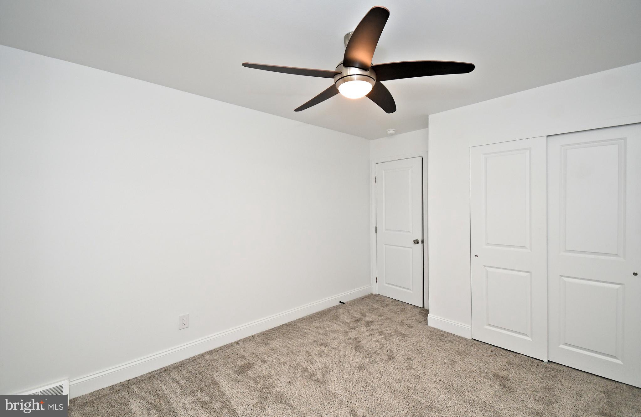 LAFAYETTE HILL - Residential