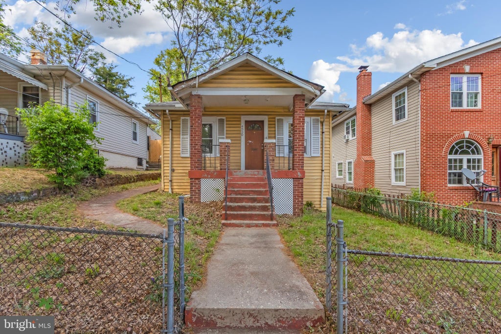 Photo of 4530 Dix Street NE, WASHINGTON, DC 20019 (MLS # DCDC2258478)